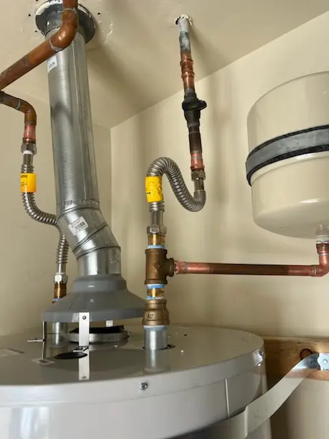 Water heater installation and plumbing repair in Casa Linda-Casa View